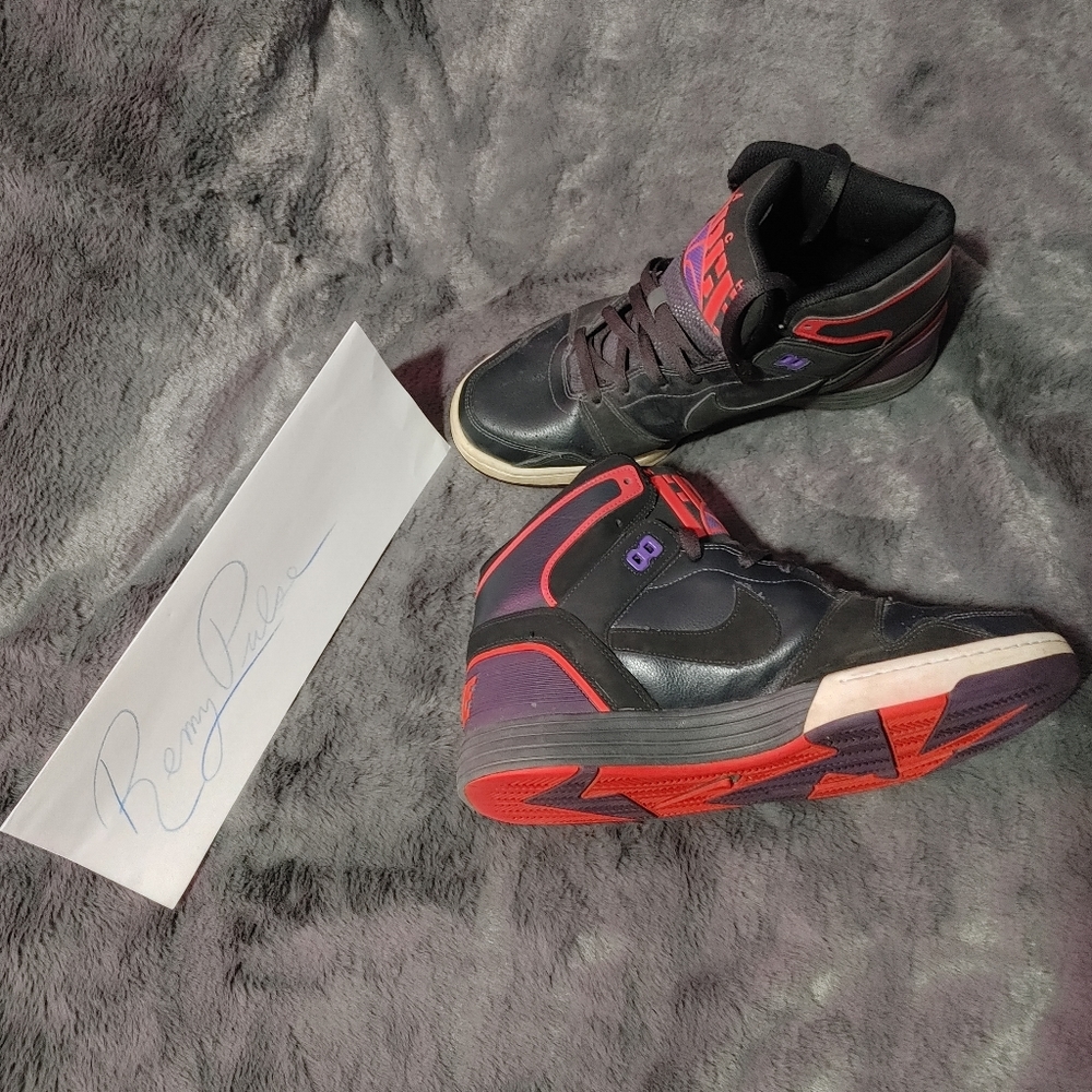 Men's Nike Mach Force Mids Size 10.5 (US) "Retro"